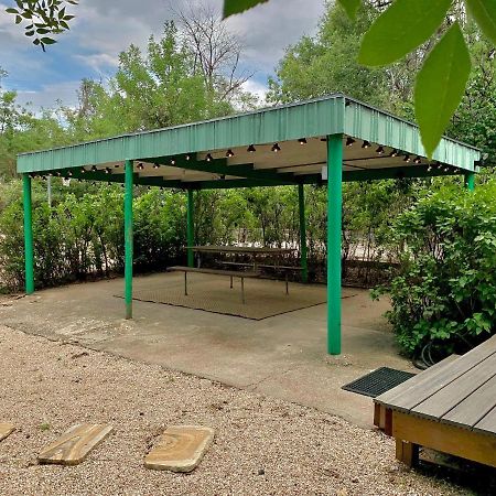 Newly Renovated Cozy Home Minutes From Broadmoor And Downtown Colorado Springs Exterior photo